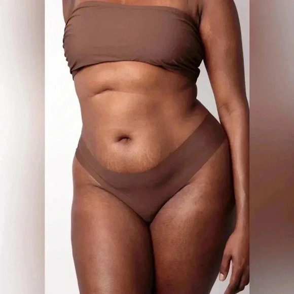 NWT Nubian skin berry lightweight stretch  naked perfect thong underwear L - Picture 1 of 2